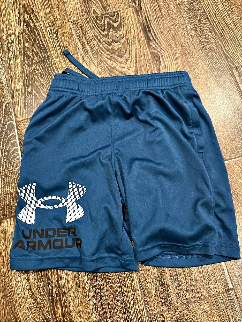 Under Armour Boys Athletic Shorts Blue Size Medium (8)